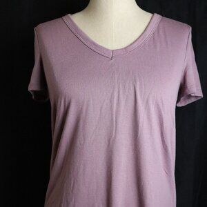 Women's Small SO Favorite V-Neck Lavender Dusty Purple Short Sleeve Top